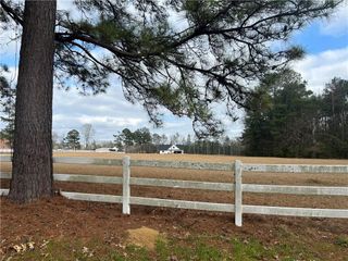 738 PARADISE Road, Ball, LA 71405