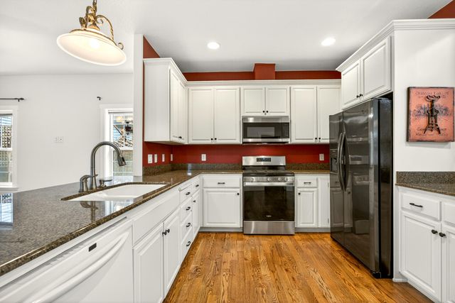 620 E D Street, Jacksonville, OR 97530