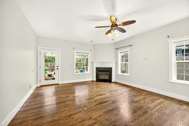 620 E D Street, Jacksonville, OR 97530