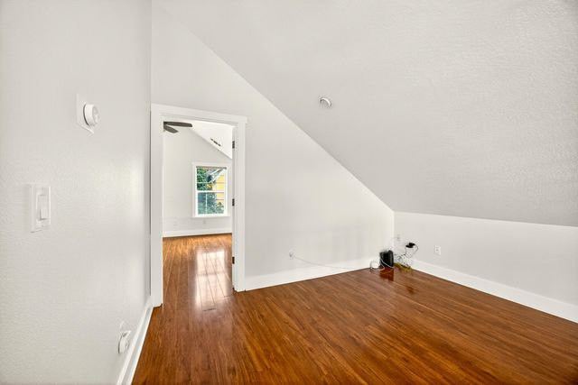 620 E D Street, Jacksonville, OR 97530