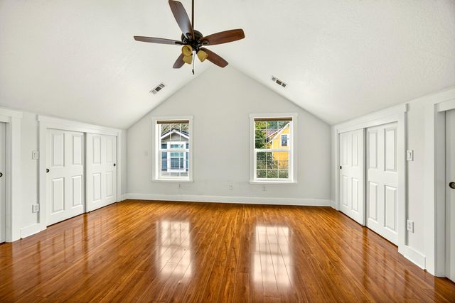 620 E D Street, Jacksonville, OR 97530