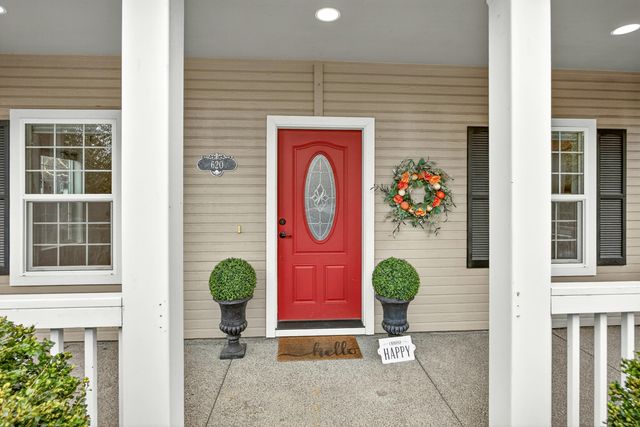 620 E D Street, Jacksonville, OR 97530