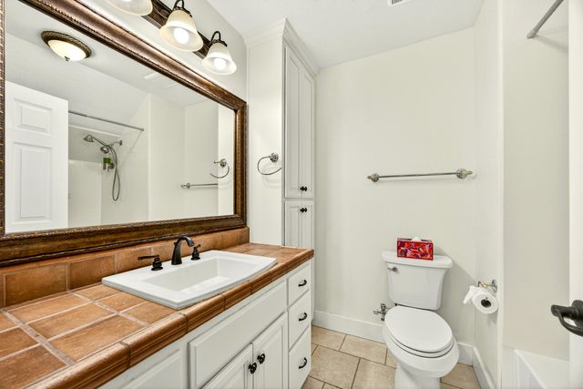 620 E D Street, Jacksonville, OR 97530