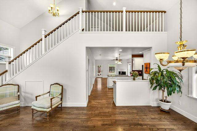 620 E D Street, Jacksonville, OR 97530