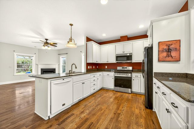 620 E D Street, Jacksonville, OR 97530