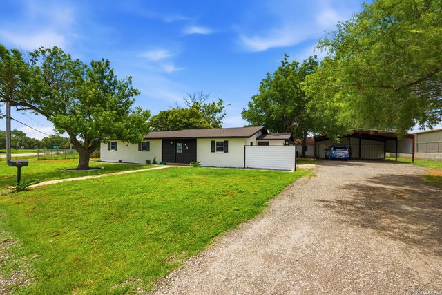 208 S State Highway 16, Jourdanton, TX 78026
