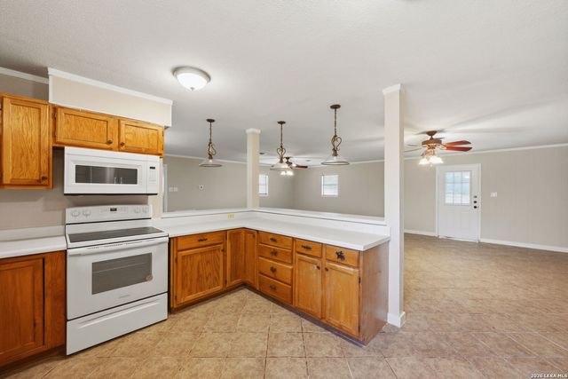 208 S State Highway 16, Jourdanton, TX 78026