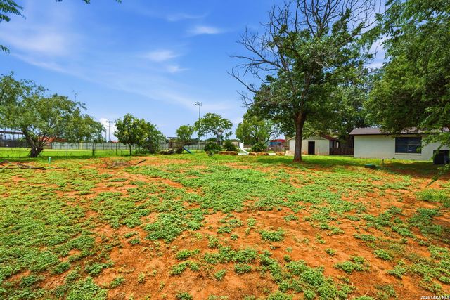 208 S State Highway 16, Jourdanton, TX 78026