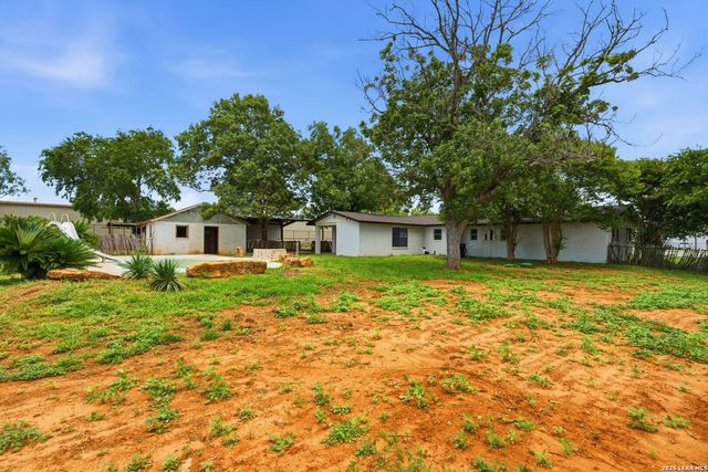 208 S State Highway 16, Jourdanton, TX 78026