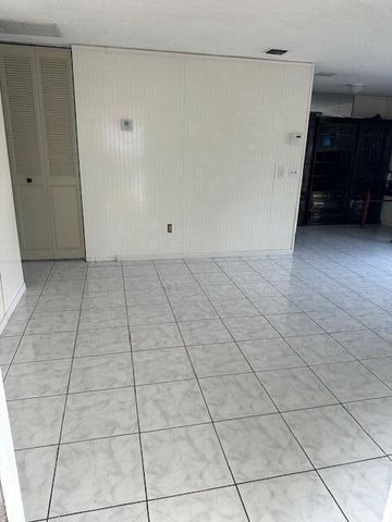 5823 S 37th Court, Greenacres, FL 33463