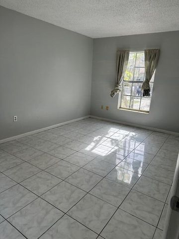 5823 S 37th Court, Greenacres, FL 33463