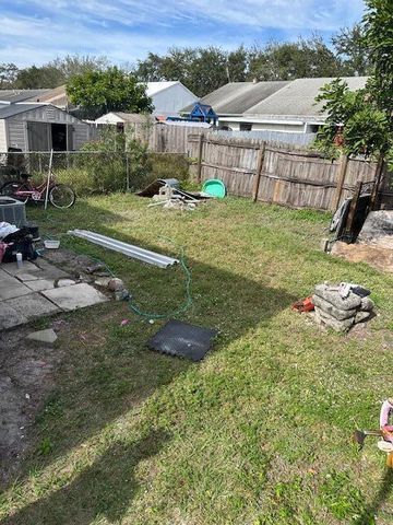 5823 S 37th Court, Greenacres, FL 33463