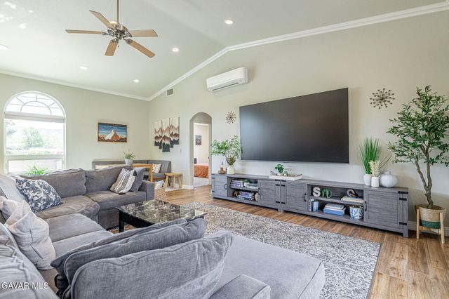 4755 Quartz Hill Road, Quartz Hill, CA 93536