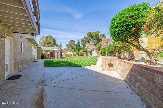 4755 Quartz Hill Road, Quartz Hill, CA 93536