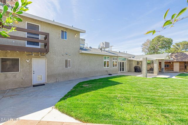 4755 Quartz Hill Road, Quartz Hill, CA 93536