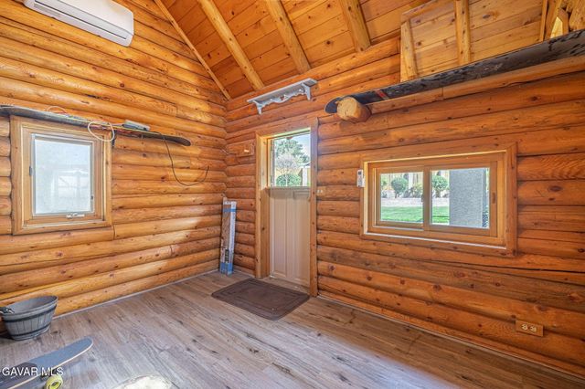 4755 Quartz Hill Road, Quartz Hill, CA 93536