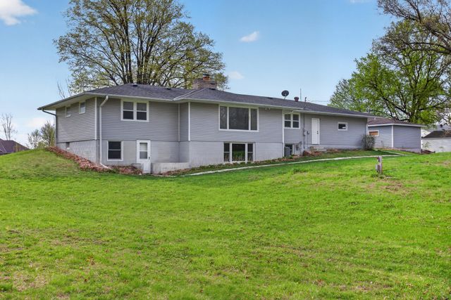 25791 Dodd Boulevard, Lakeville, MN 55044