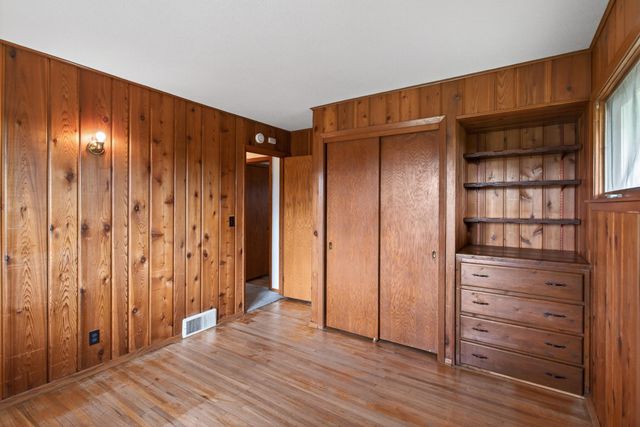 25791 Dodd Boulevard, Lakeville, MN 55044