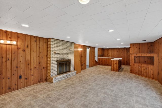 25791 Dodd Boulevard, Lakeville, MN 55044