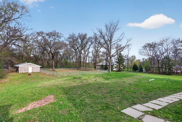 25791 Dodd Boulevard, Lakeville, MN 55044