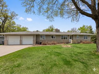 25791 Dodd Boulevard, Lakeville, MN 55044