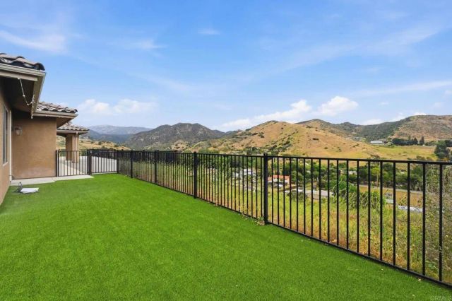 1910 Harbison Canyon Rd, El Cajon, CA 92019