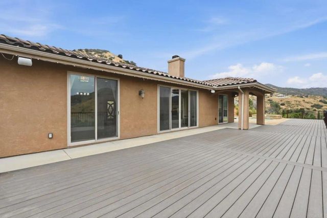 1910 Harbison Canyon Rd, El Cajon, CA 92019