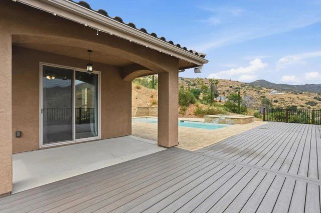 1910 Harbison Canyon Rd, El Cajon, CA 92019