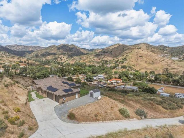 1910 Harbison Canyon Rd, El Cajon, CA 92019