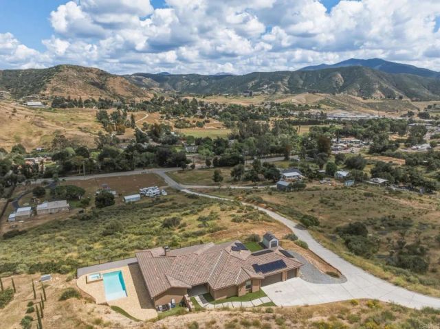 1910 Harbison Canyon Rd, El Cajon, CA 92019