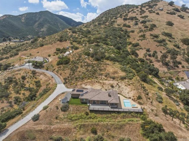 1910 Harbison Canyon Rd, El Cajon, CA 92019