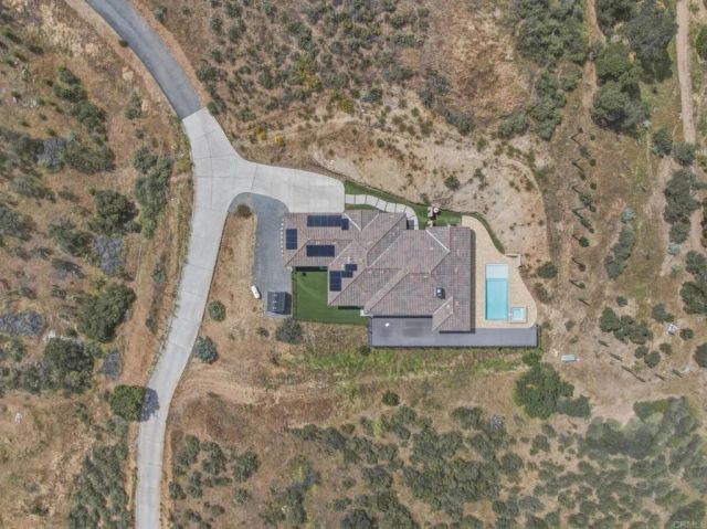 1910 Harbison Canyon Rd, El Cajon, CA 92019