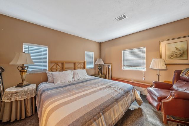 16661 PR 2360, Oakwood, TX 75855