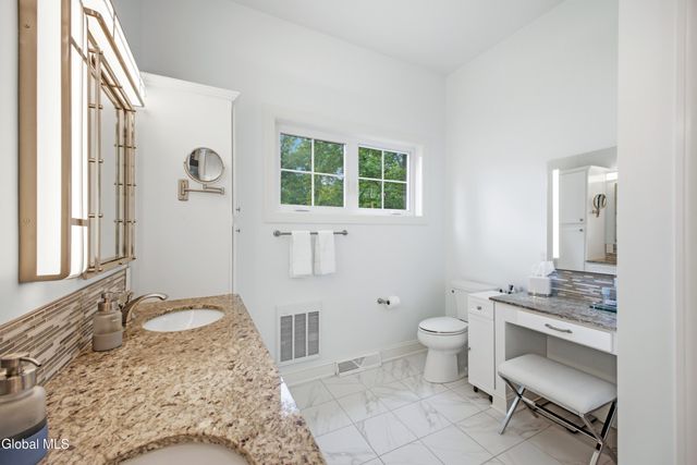 26 Yachtsman Way, Malta, NY 12020