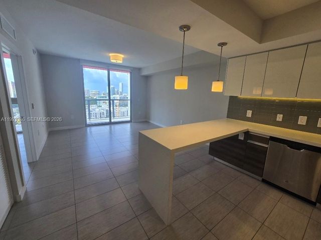 117 SW 10th Street 2105, Miami, FL 33130