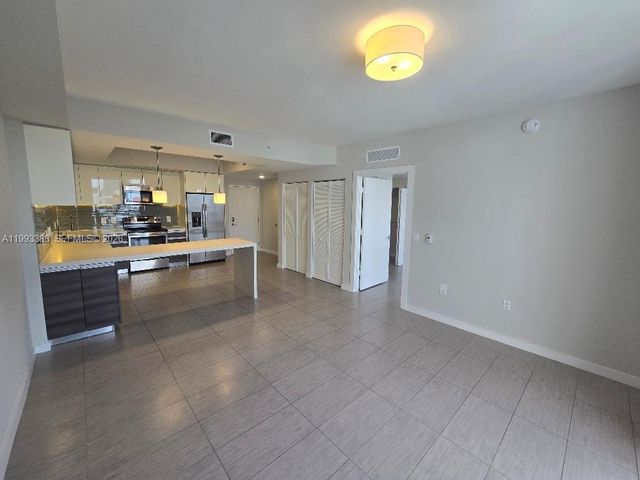 117 SW 10th Street 2105, Miami, FL 33130