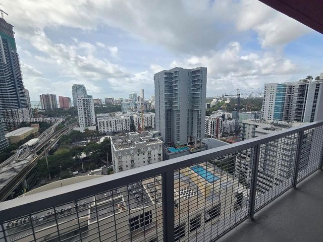 117 SW 10th Street 2105, Miami, FL 33130