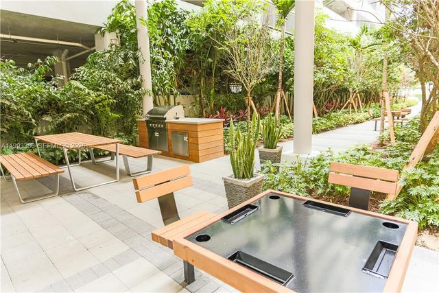 117 SW 10th Street 2105, Miami, FL 33130