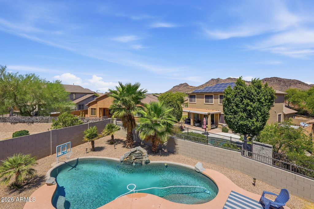 8370 W SPUR Drive, Peoria, AZ 85383 — exterior