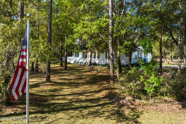 1155 COUSINTOWN Road, Interlachen, FL 32148