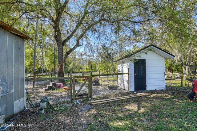 1155 COUSINTOWN Road, Interlachen, FL 32148