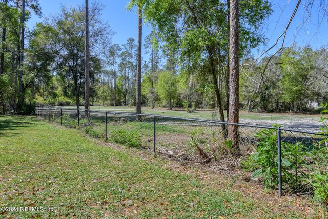 1155 COUSINTOWN Road, Interlachen, FL 32148