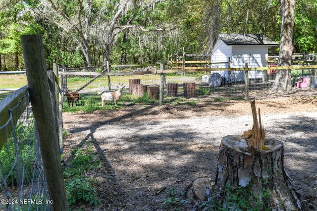 1155 COUSINTOWN Road, Interlachen, FL 32148