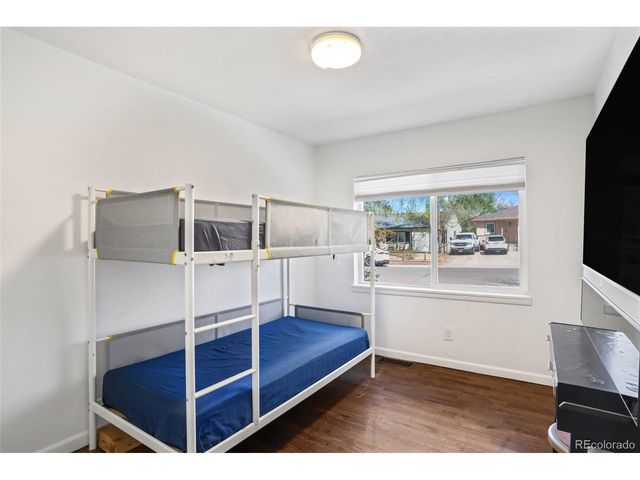 1213 Jamaica St, Aurora, CO 80010