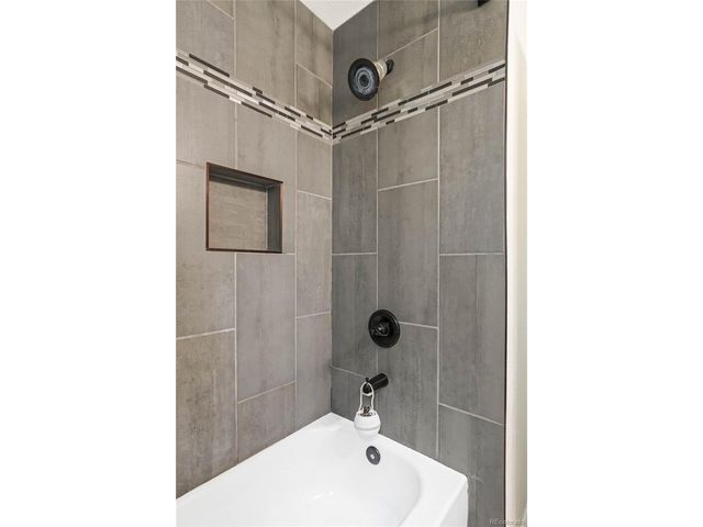 1213 Jamaica St, Aurora, CO 80010