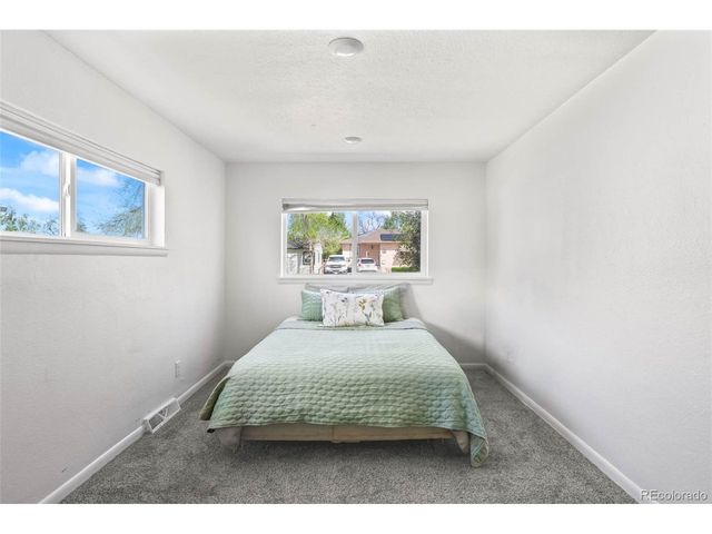 1213 Jamaica St, Aurora, CO 80010