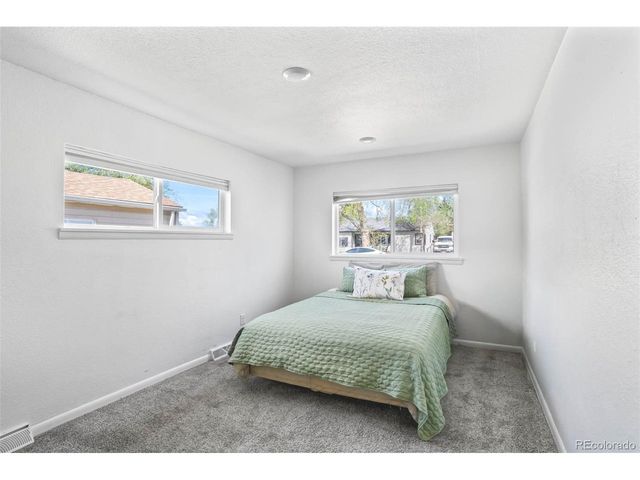 1213 Jamaica St, Aurora, CO 80010