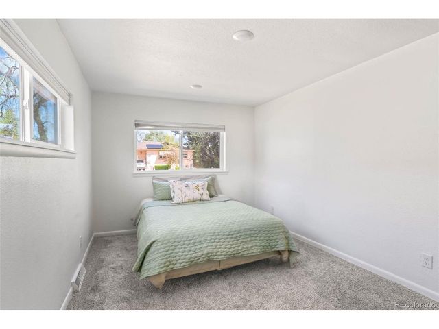 1213 Jamaica St, Aurora, CO 80010