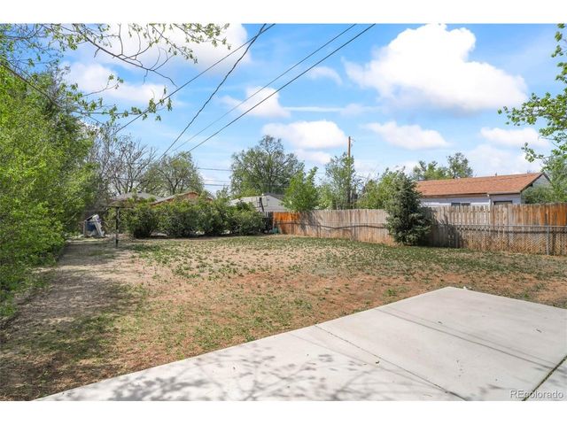 1213 Jamaica St, Aurora, CO 80010