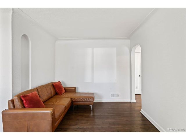 1213 Jamaica St, Aurora, CO 80010